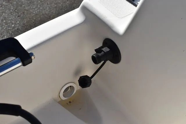 Slide: The Image of Cobia 194 Center Console 2007 - 32