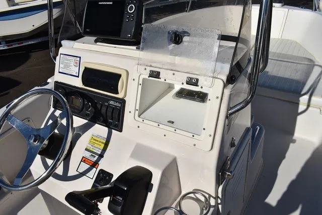 Slide: The Image of Cobia 194 Center Console 2007 - 39