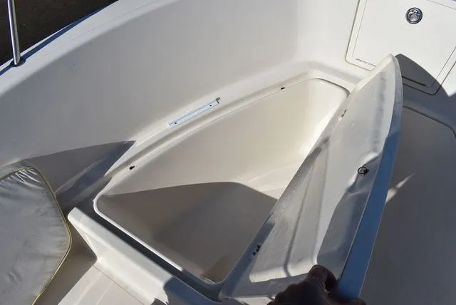 Slide: The Image of Cobia 194 Center Console 2007 - 57