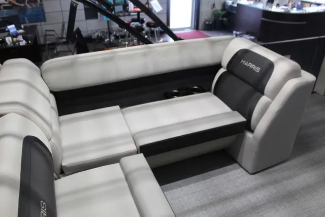 Slide: The Image of Harris CRUISER 230 SL 2026 - 10