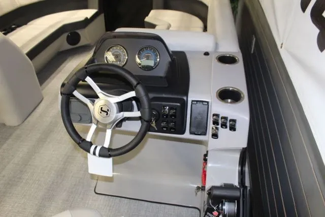 Slide: The Image of Harris CRUISER 230 SL 2026 - 13