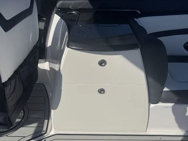 Slide: The Image of Yamaha 275SE 2025 - 17