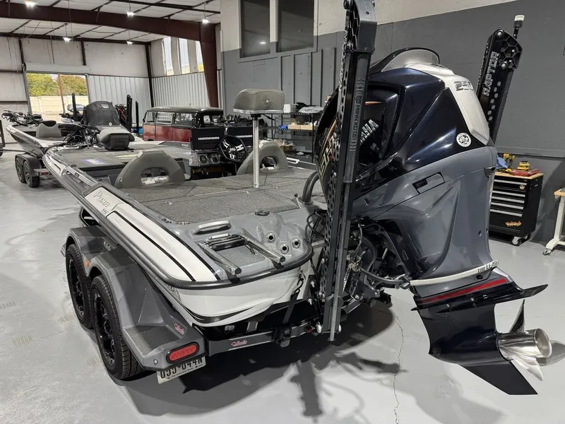 Slide: The Image of Bass Cat Puma STS 2025 - 2