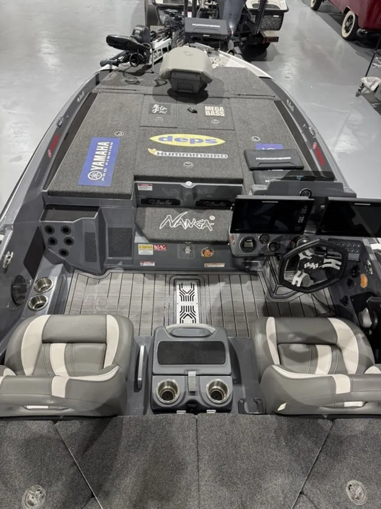 Slide: The Image of Bass Cat Puma STS 2025 - 3