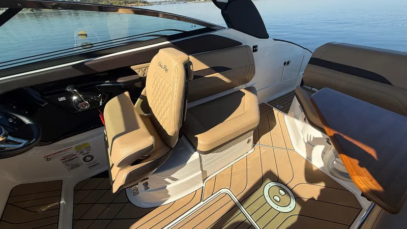 Slide: The Image of Sea Ray 260 SLX OUTBOARD 2023 - 18