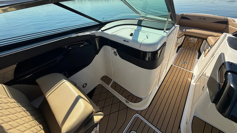 Slide: The Image of Sea Ray 260 SLX OUTBOARD 2023 - 24