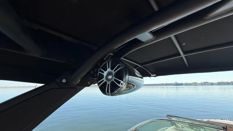 Slide: The Image of Sea Ray 260 SLX OUTBOARD 2023 - 31