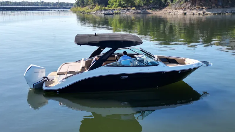 Slide: The Image of Sea Ray 260 SLX OUTBOARD 2023 - 7