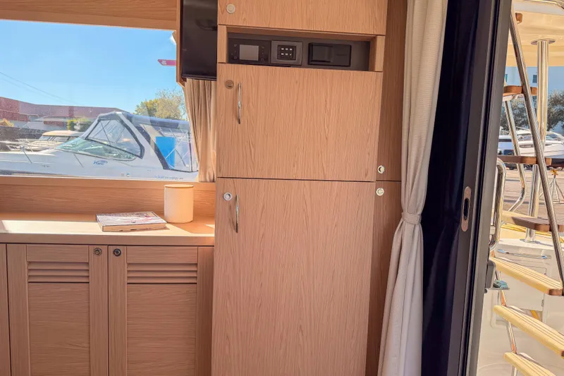 Slide: The Image of Interior of Beneteau Swift Trawler 41 Fly, year 2026. - 12