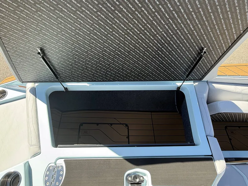 Slide: The Image of Nautique G25 2026 - 26