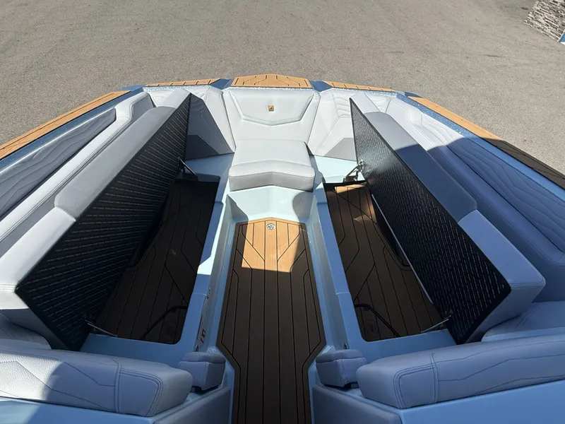 Slide: The Image of Nautique G25 2026 - 28