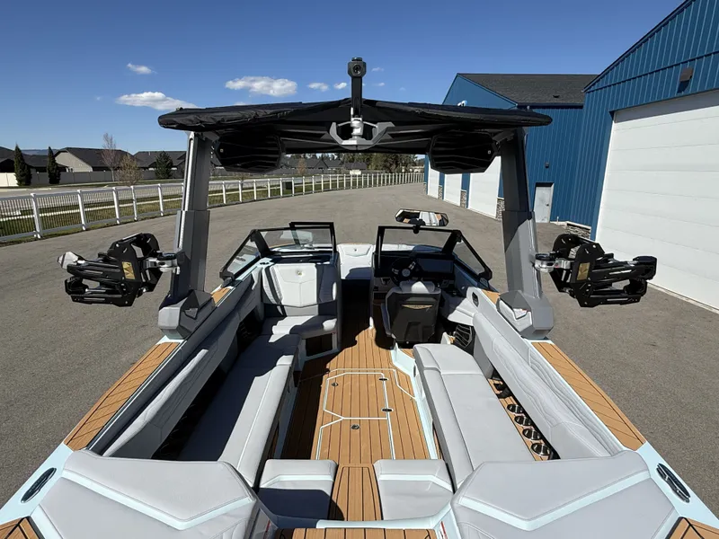 Slide: The Image of Nautique G25 2026 - 9