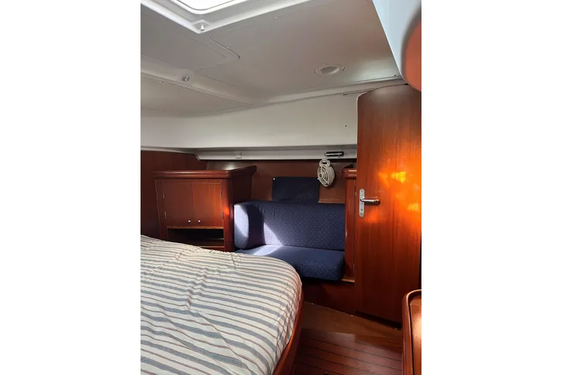 Slide: The Image of Interior of 2003 Beneteau Oceanis 42CC yacht cabin. - 17