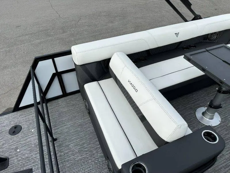 Slide: The Image of Viaggio Lago Z24B 2026 - 32