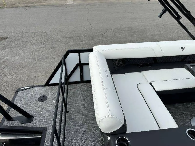 Slide: The Image of Viaggio Lago Z24B 2026 - 33