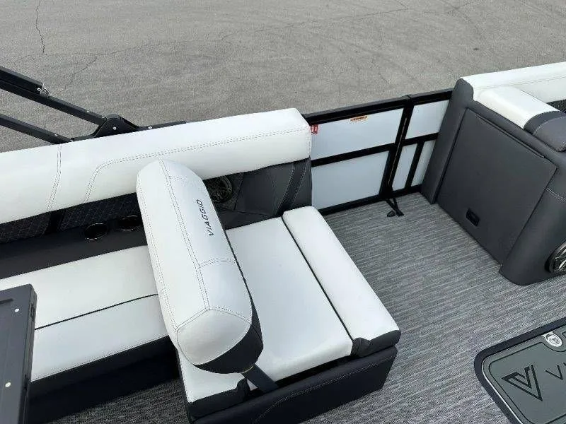 Slide: The Image of Viaggio Lago Z24B 2026 - 34