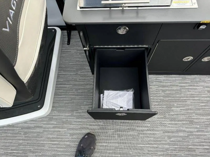 Slide: The Image of Viaggio Lago Z24B 2026 - 36