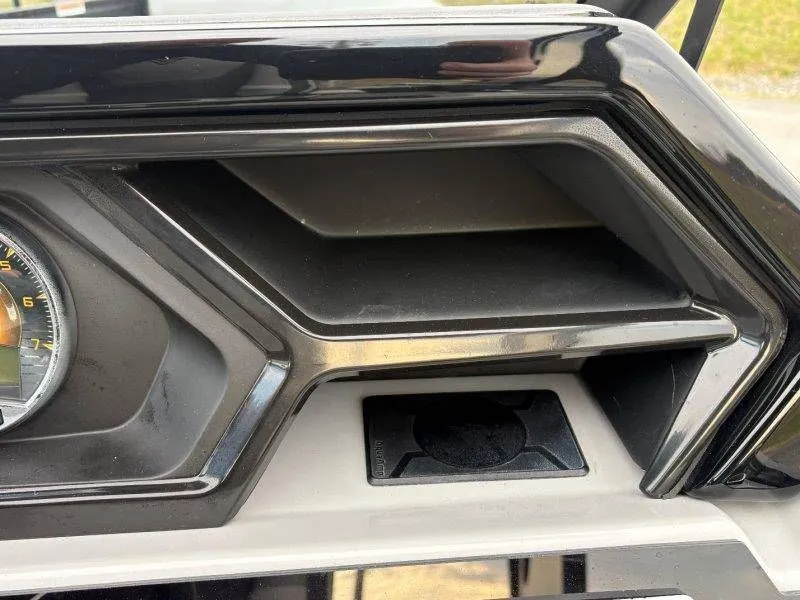 Slide: The Image of Viaggio Lago Z24D 2026 - 107