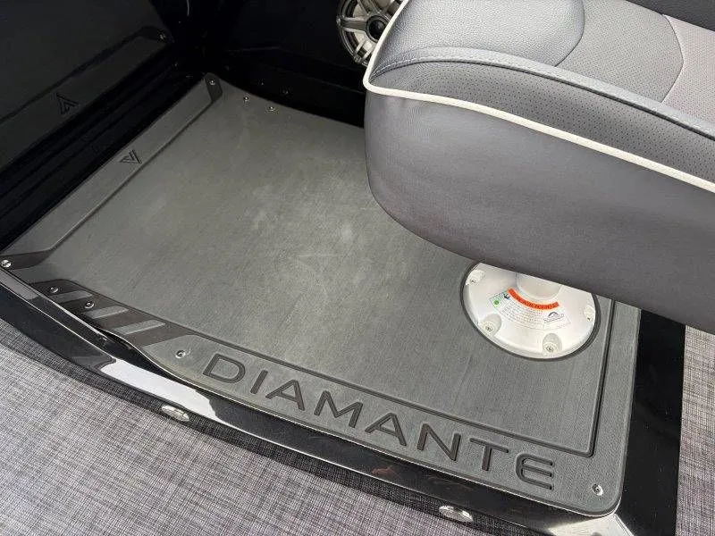 Slide: The Image of Viaggio Diamante D26U 2026 - 16