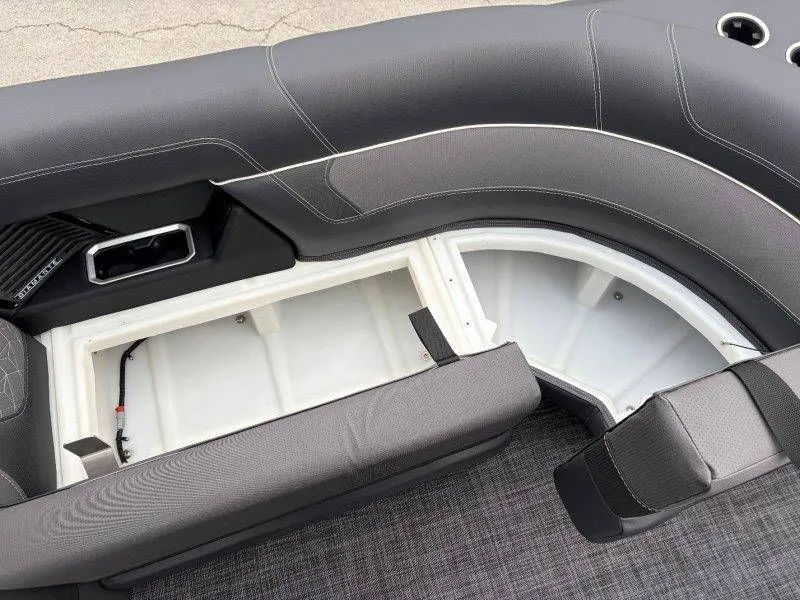 Slide: The Image of Viaggio Diamante D26U 2026 - 22