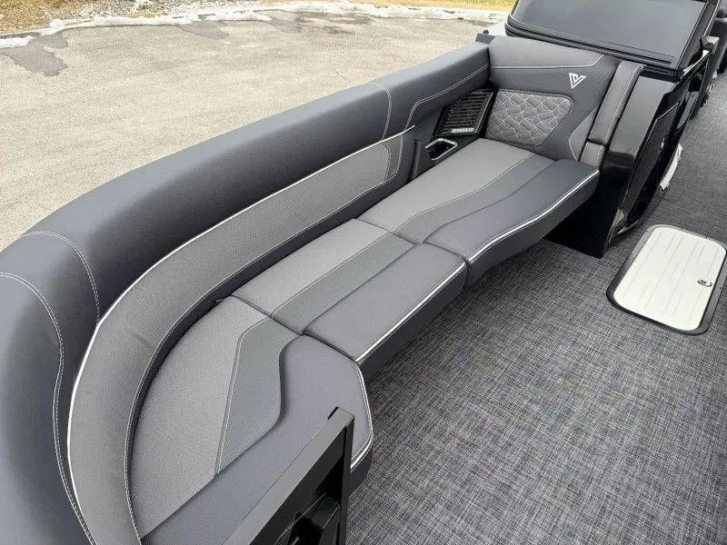 Slide: The Image of Viaggio Diamante D26U 2026 - 24