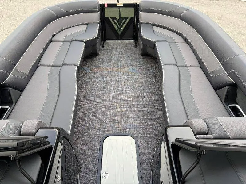 Slide: The Image of Viaggio Diamante D26U 2026 - 43