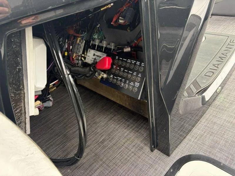 Slide: The Image of Viaggio Diamante D26U 2026 - 50