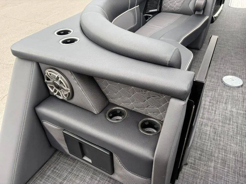 Slide: The Image of Viaggio Diamante D26U 2026 - 78