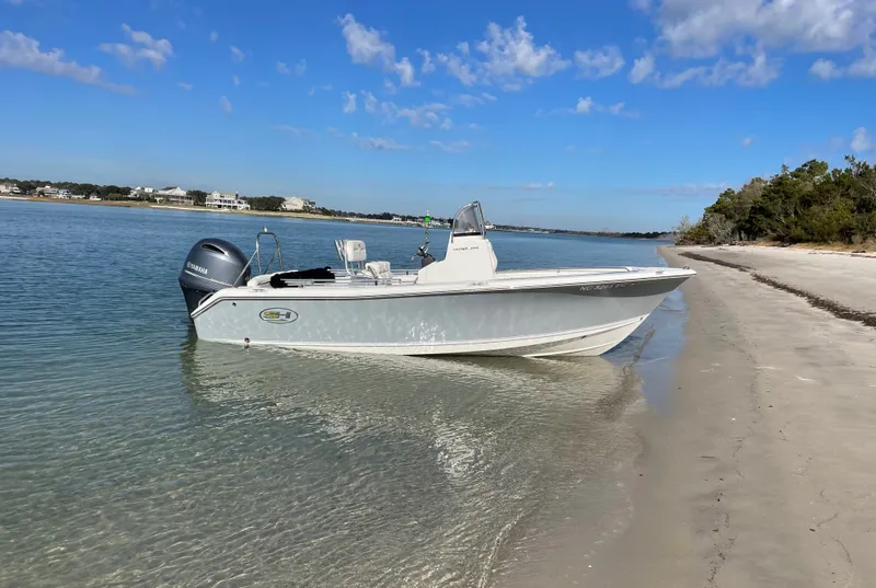 Slide: The Image of Sea Hunt Ultra 196 2016 - 1