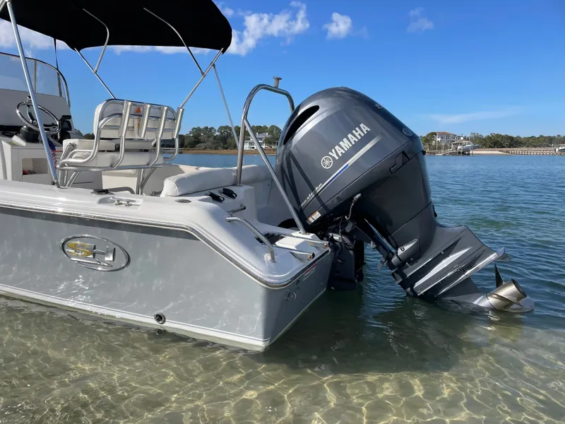 Slide: The Image of Sea Hunt Ultra 196 2016 - 15