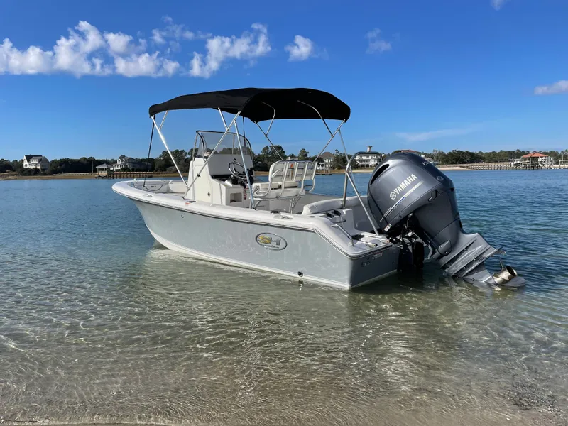 Slide: The Image of Sea Hunt Ultra 196 2016 - 16