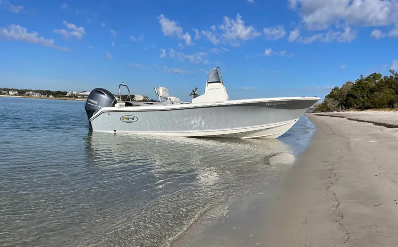 Slide: The Image of Sea Hunt Ultra 196 2016 - 2