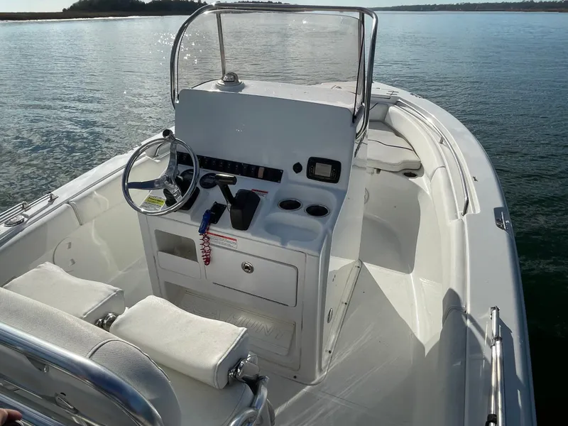 Slide: The Image of Sea Hunt Ultra 196 2016 - 38