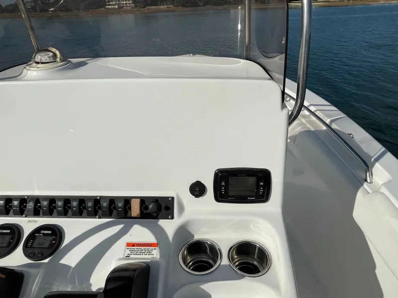 Slide: The Image of Sea Hunt Ultra 196 2016 - 49