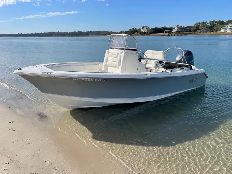 Slide: The Image of Sea Hunt Ultra 196 2016 - 5