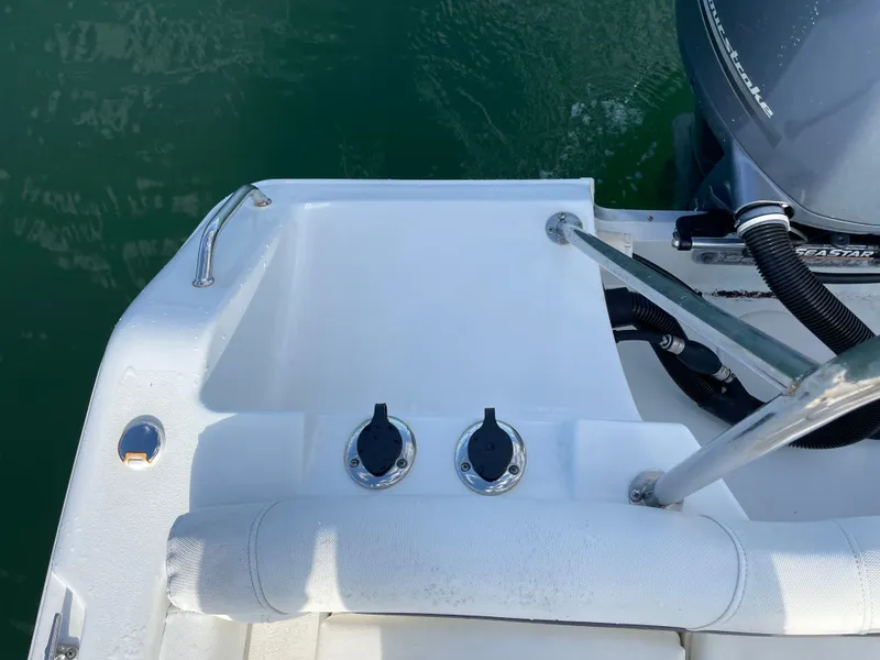 Slide: The Image of Sea Hunt Ultra 196 2016 - 57