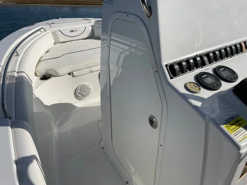 Slide: The Image of Sea Hunt Ultra 196 2016 - 58