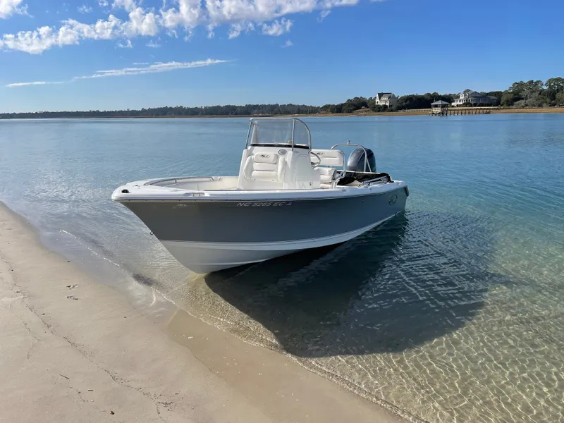 Slide: The Image of Sea Hunt Ultra 196 2016 - 6