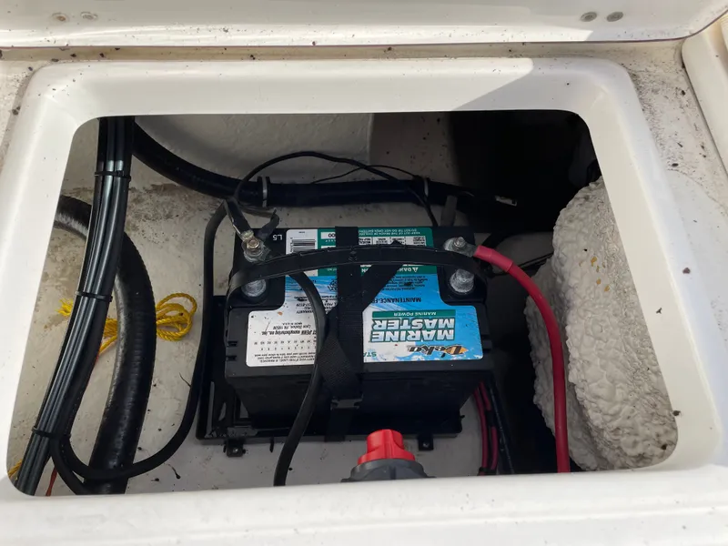 Slide: The Image of Sea Hunt Ultra 196 2016 - 60