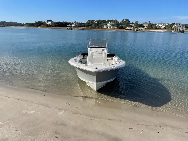 Slide: The Image of Sea Hunt Ultra 196 2016 - 8