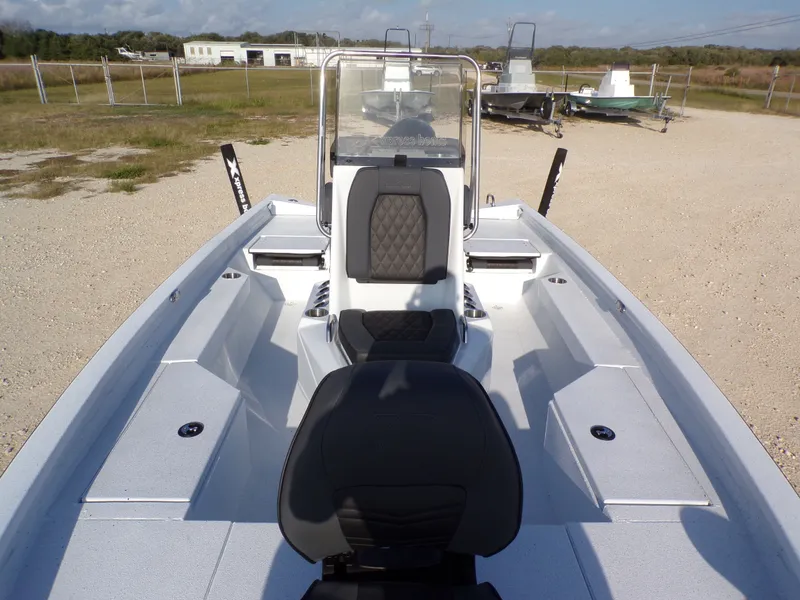 Slide: The Image of Xpress H20B Bay 2026 - 14