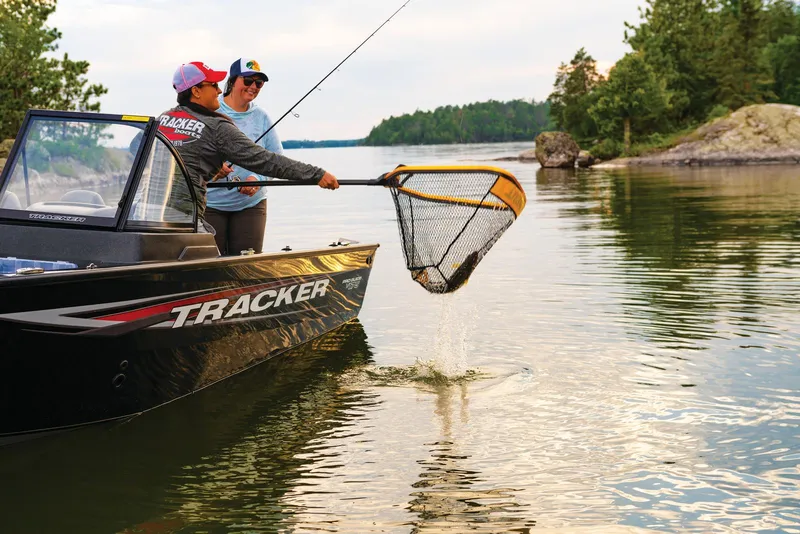 Slide: The Image of 2026 TRACKER® PRO GUIDE™ V-175 WT - 40