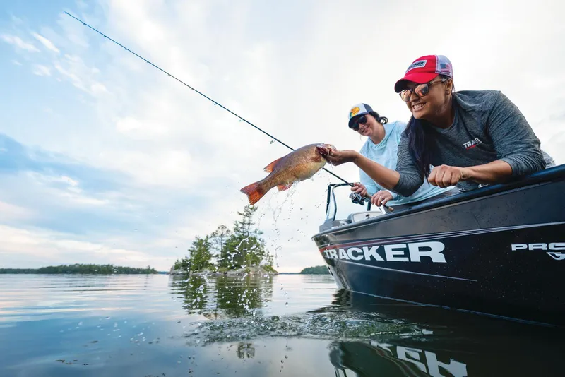 Slide: The Image of 2026 TRACKER® PRO GUIDE™ V-175 WT - 42