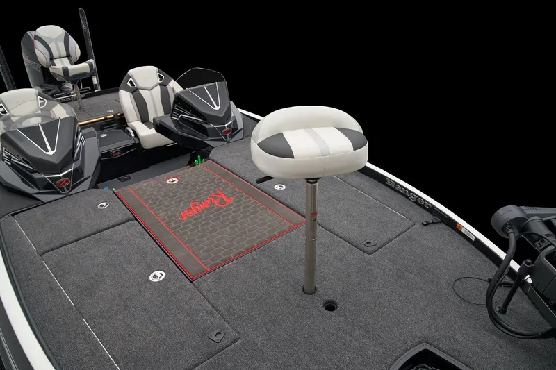 Slide: The Image of Ranger Boats Z521R Cup-Equipped 2026 - 24