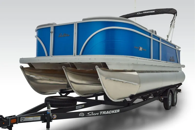 Slide: The Image of 2026 Sun Tracker Party Barge 22 RF XP3 - 18