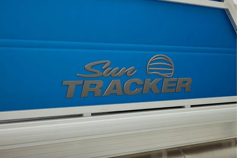 Slide: The Image of 2026 Sun Tracker Party Barge 22 RF XP3 - 61