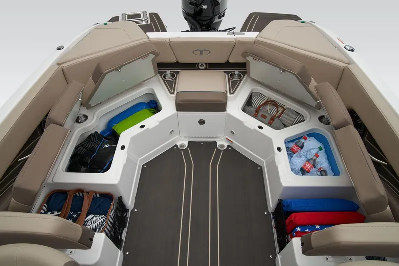 Slide: The Image of Tahoe 210 S 2026 - 48