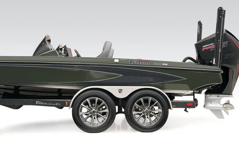 Slide: The Image of Triton 20XP Patriot 2026 - 78