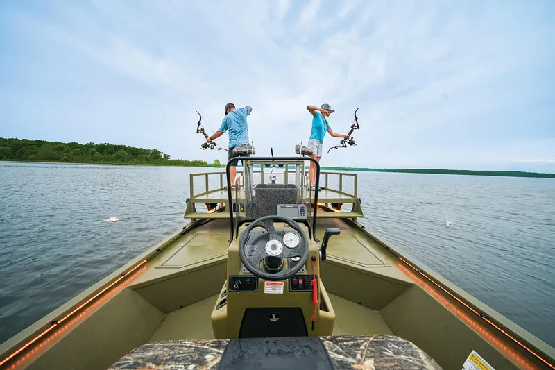 Slide: The Image of Tracker Grizzly 2072 CC Sportsman 2026 - 75