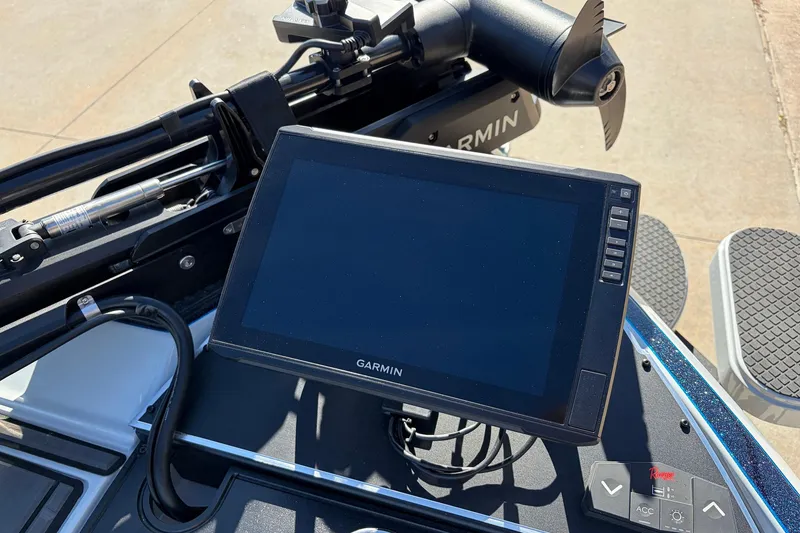 Slide: The Image of 2026 Ranger Z521R Cup-Equipped boat with Garmin navigation system. - 18